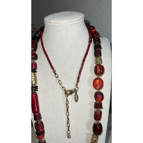Chico’s necklace contemporary red gold tone acrylic seed beads graduated - Picture 4 of 5
